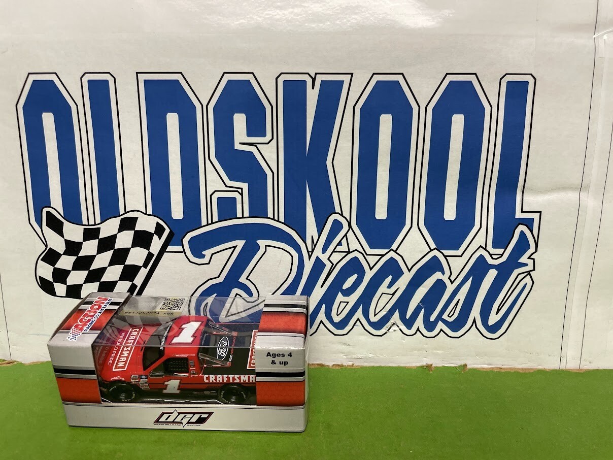 Hailie Deegan #1 2021 Craftsman Camping World Truck Series 1:64