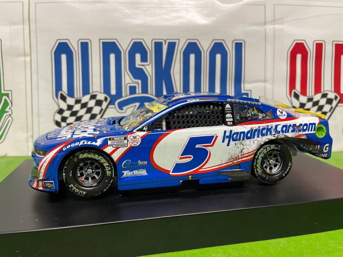 Kyle Larson #5 HendrickCars.com Phoenix Cup Series Playoff Win 2021 1:24