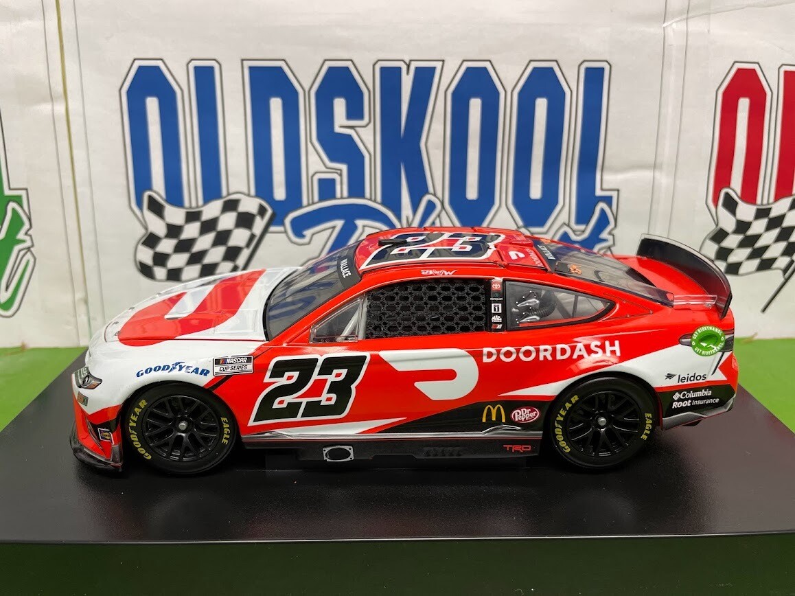 Bubba Wallace #23 Door Dash 2022 Nascar Cup 1:24