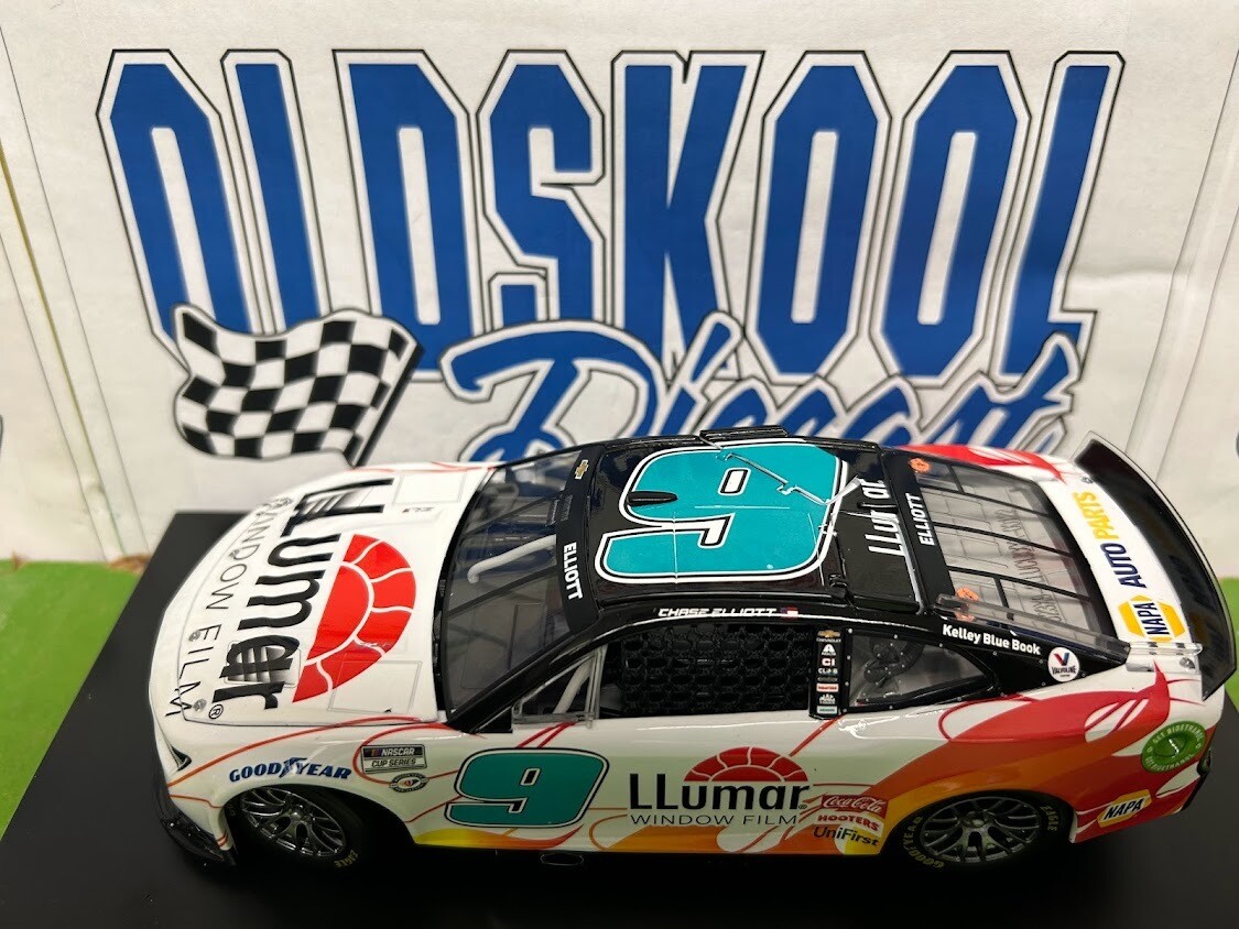 Chase Elliott #9 Llumar Darlington Throwback 2023 Nascar Cup 1:24