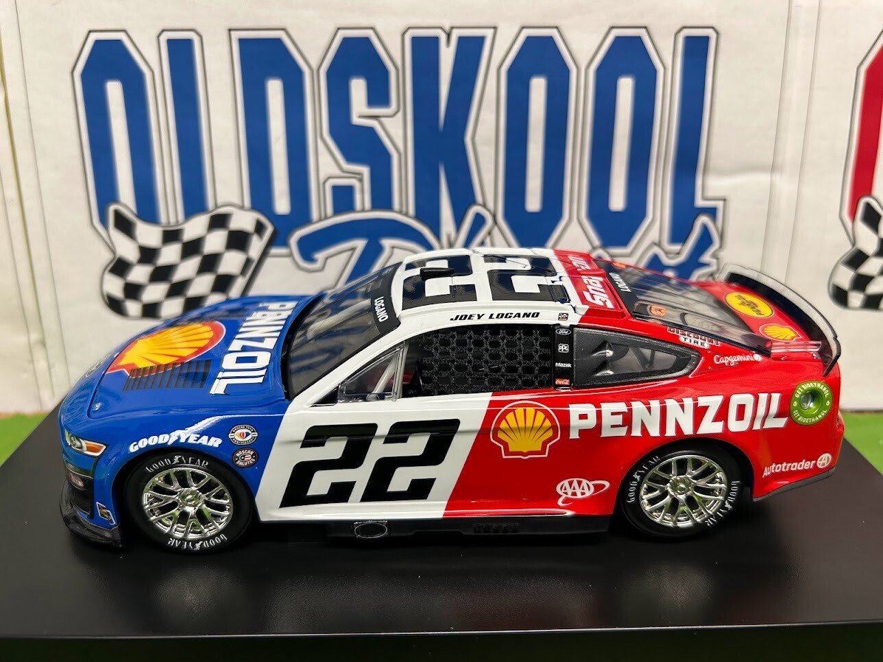 Joey Logano #22 Shell Pennzoil Darlington Throwback Cup 1:24