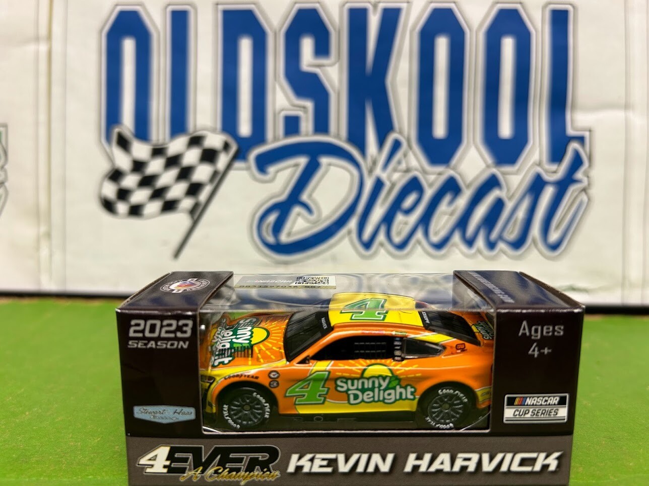 Kevin Harvick #4 Sunny Delight Darlington Throwback 2023 Cup 1:64