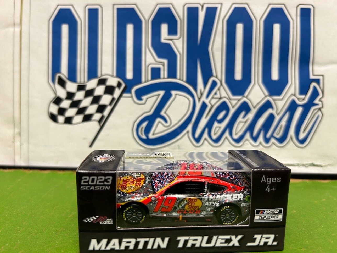 Martin Truex Jr #19 Bass Pro Shops Dover Win 5/1/2023 Nascar Cup 1:64