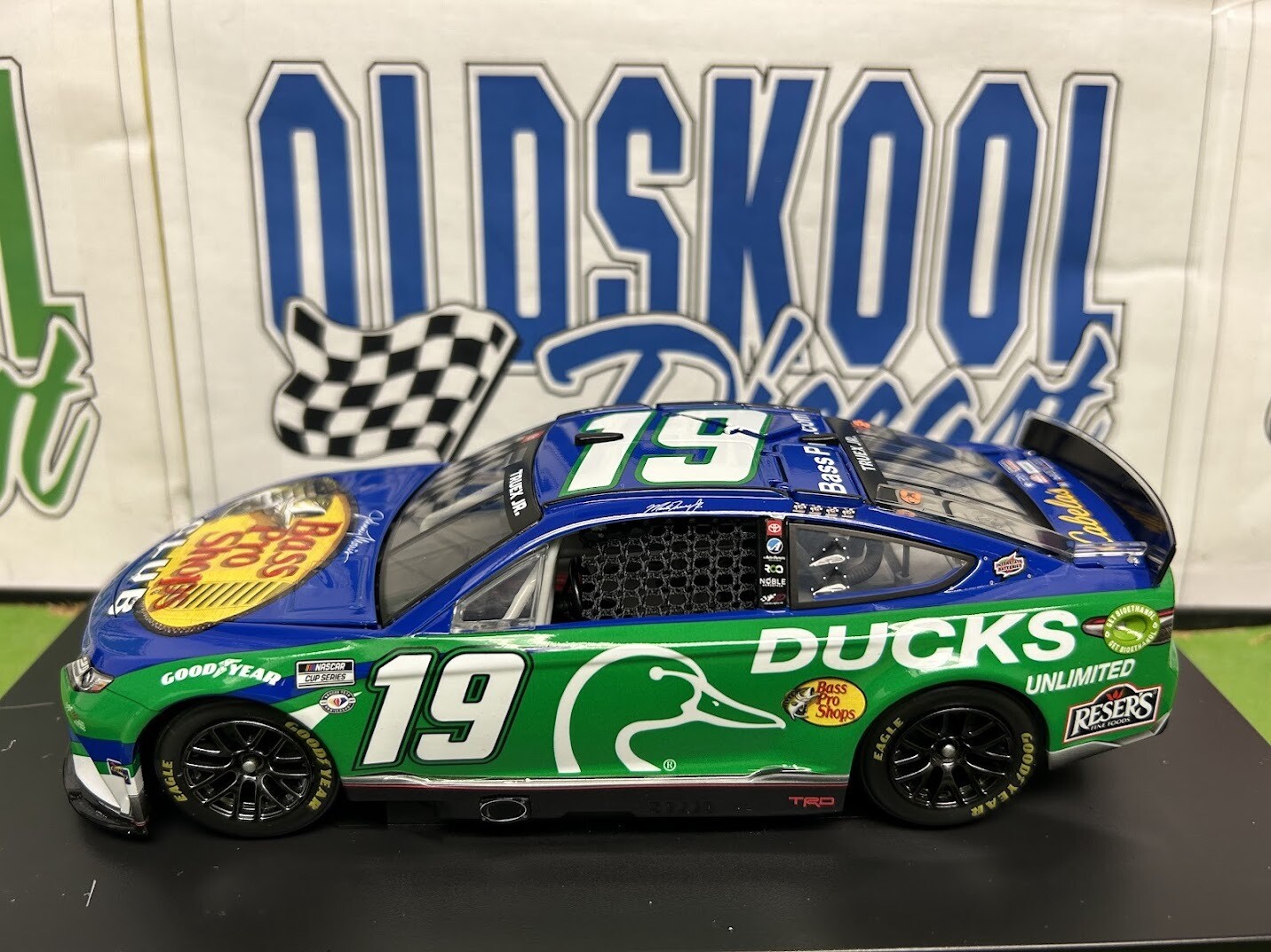 Martin Truex Jr #19 Bass Pro Shops Ducks Unlimited 2023 Nascar Cup 1:24