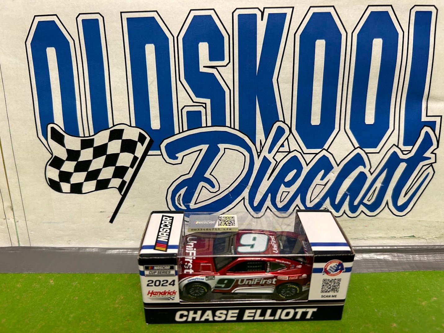 Chase Elliott #9 UniFirst Hendrick Motorsports 40th Anniv 2024 Cup 1:64