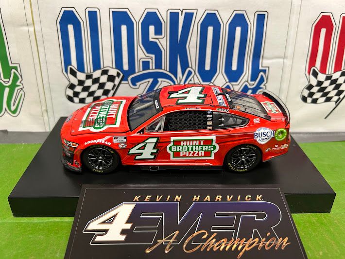 Kevin Harvick #4 Hunts Brother Pizza Red Nascar 1:24 Scale
