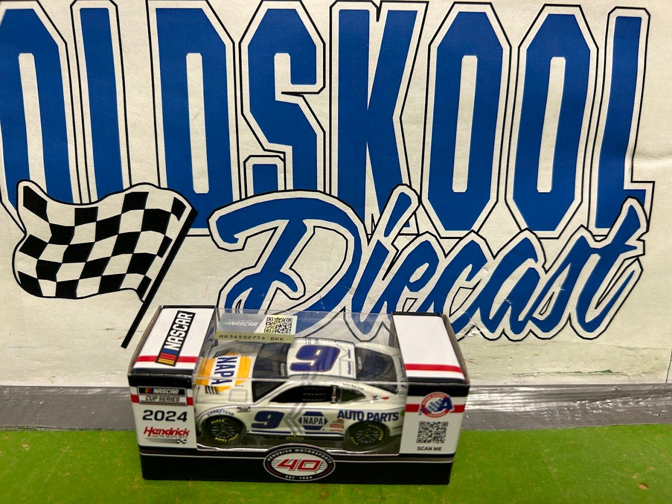 Chase Elliott #9 NAPA White 2024 Cup 1:64