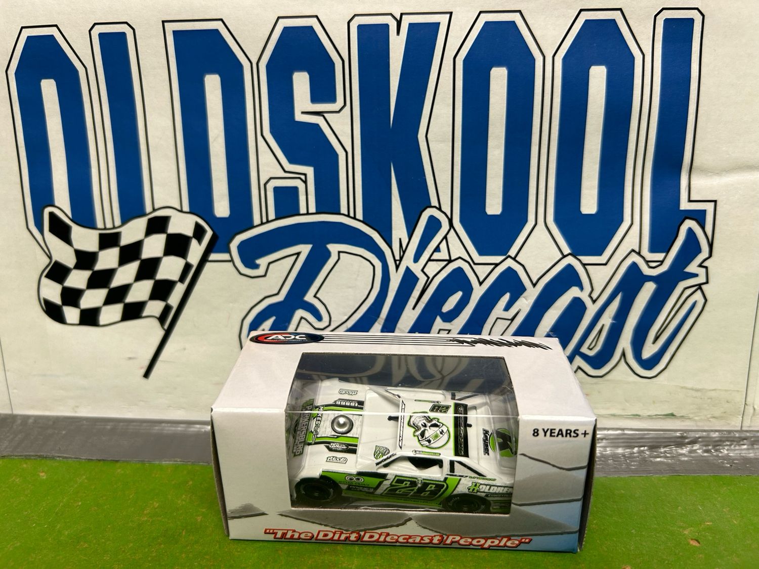 Tyler Carpenter #28 Late Model Dirt 1:64 scale