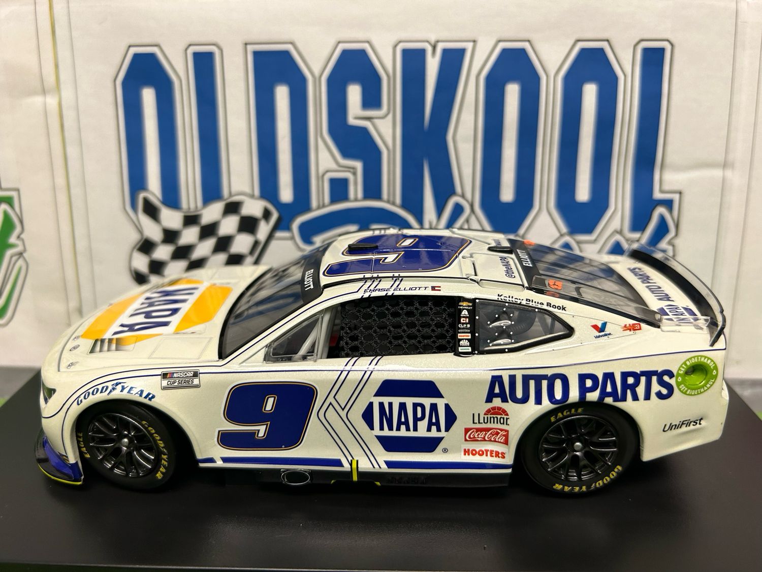 Chase Elliott #9 NAPA White 2024 Nascar Cup 1:24