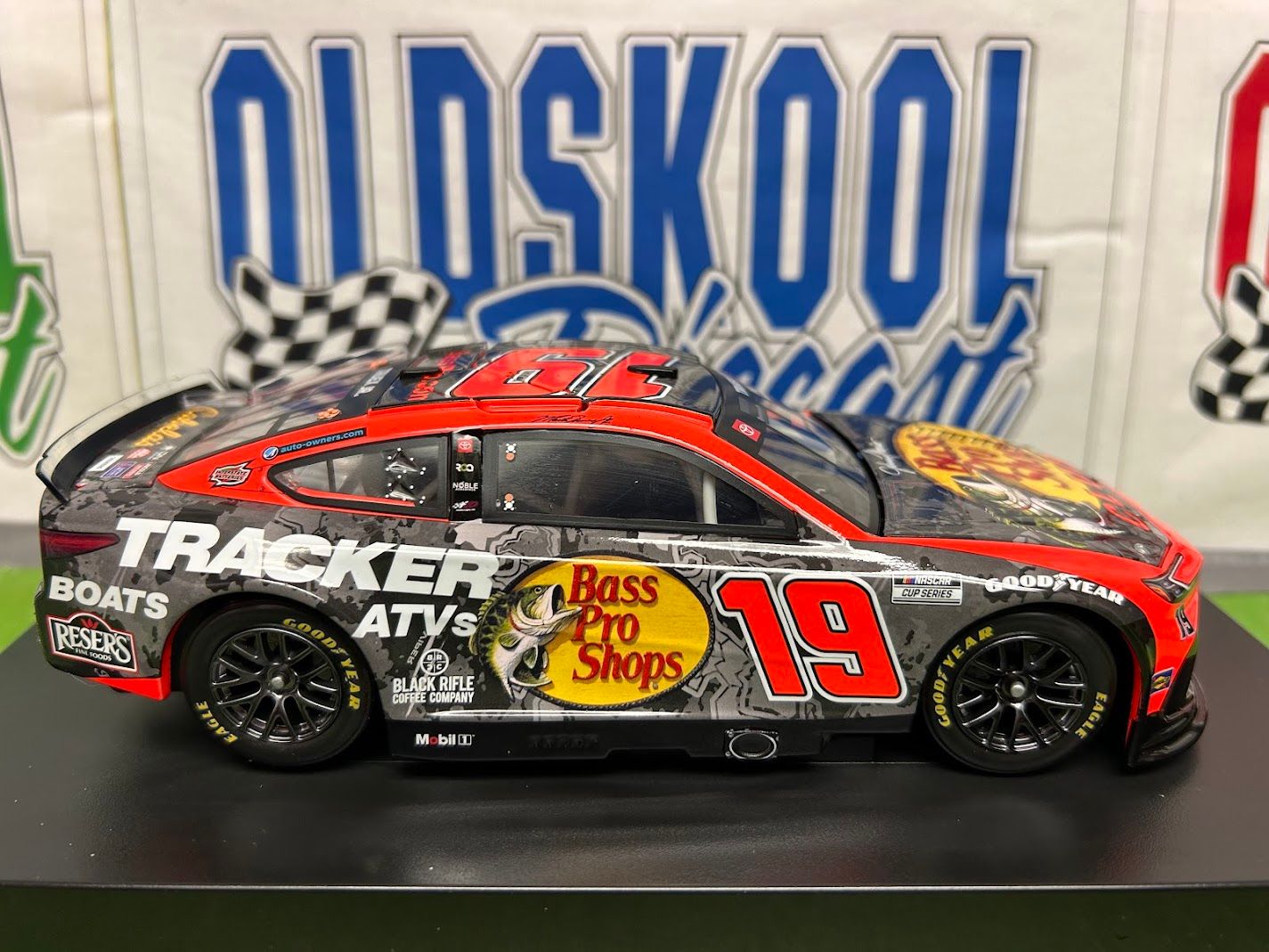 Martin Truex Jr #19 Bass Pro Shops 2024 Nascar Cup 1:24