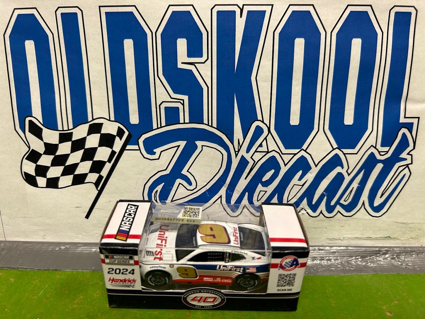 Chase Elliott #9 Unifirst Throwback 2024 Cup 1:64