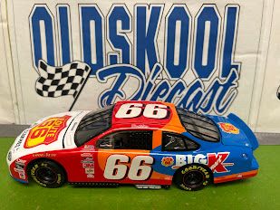 Darrel Waltrip #66 Route 66 Tour 2000 1999 Taurus 1:24 scale