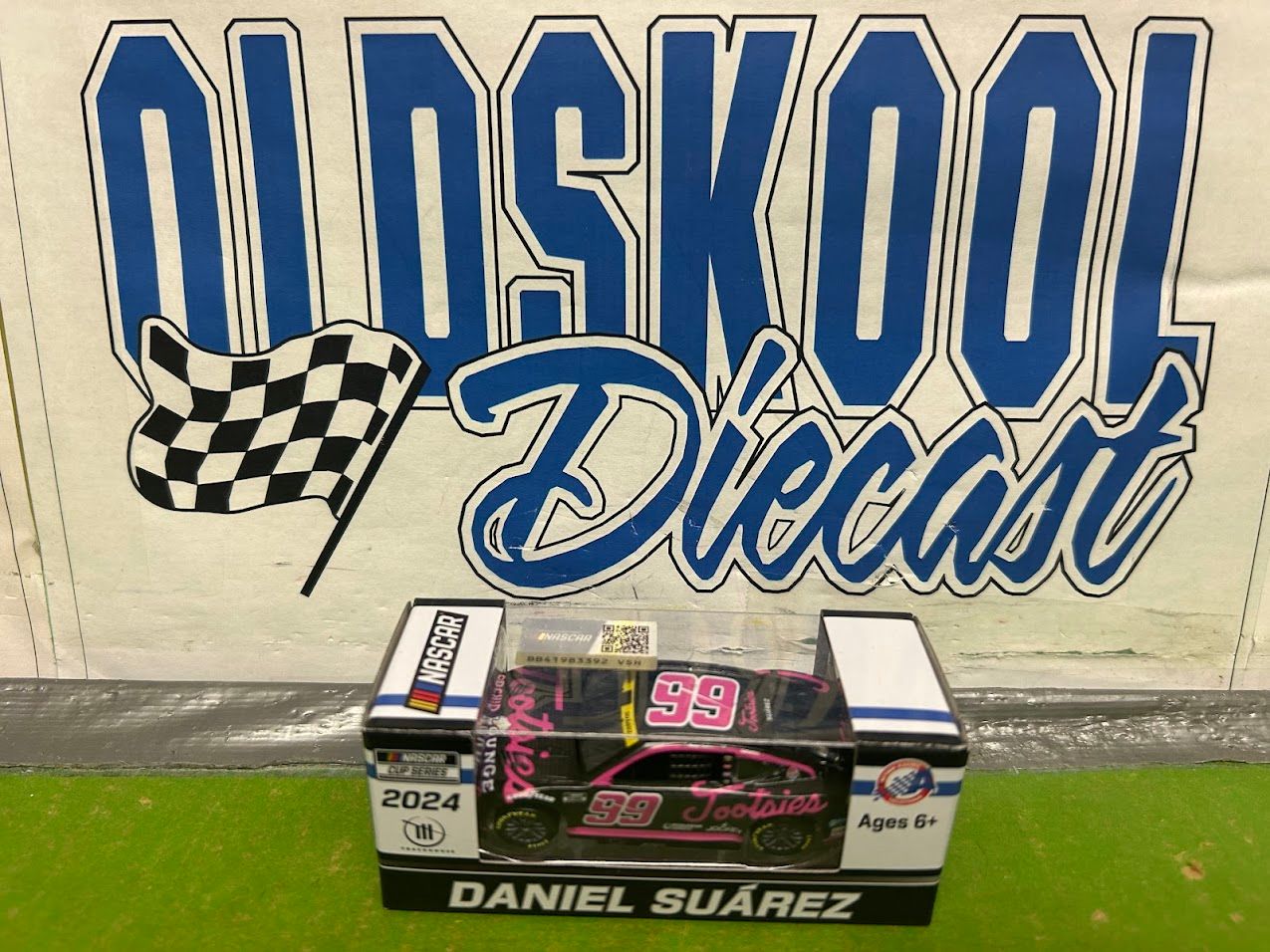Daniel Suarez #99 Tootsies pink 2024 Cup 1:64