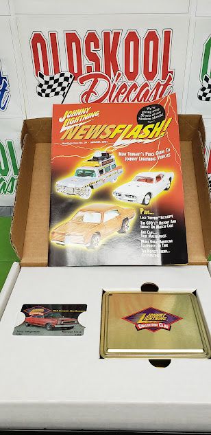 Johnny Lightning Collector Club Membership Kit with Gold Tin with 1:64 scale 1967 Plymouth Hemi Belvedere &amp; Pin