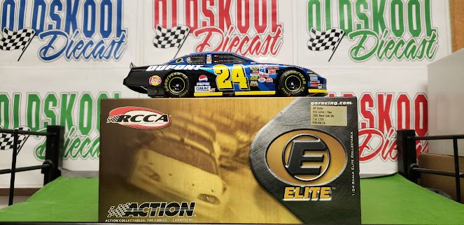 Jeff Gordon #24 DuPont / Pepsi 2005 Monte Carlo ELITE 1:24 scale