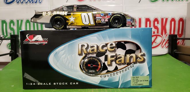 Mark Martin #01 Army 2007 Monte Carlo SS Chrome 1:24 scale