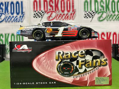Martin Truex Jr. #1 Bass Pro Shops &#39;57 Chevy 50th Anniversary 2007 Monte Carlo SS Color Chrome 1:24 scale