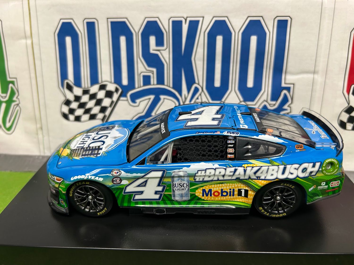 Kevin Harvick #4 Busch Light #Break4Busch Farmers 2023 Nascar Cup 1:24