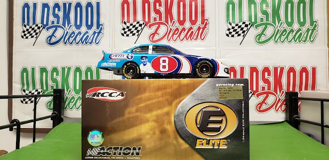 Richard Petty / Yogi Berra #43 / #8 Ny Yankees 100th Anniversary 2003 Intrepid ELITE 1:24 scale