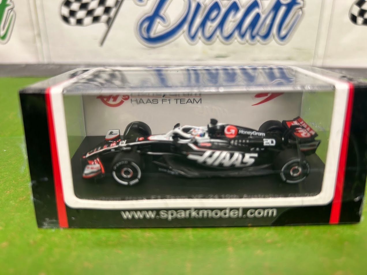 Kevin Magnussen #20 MoneyGram VF-24 Formula One 2024 1:64