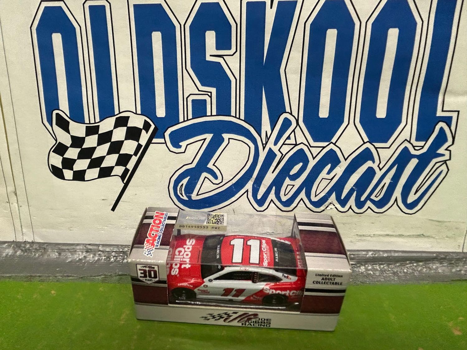 Denny Hamlin #11 Sport Clips Darlington throwback 2021 1:64 scale