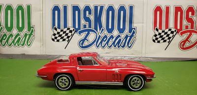 1965 Corvette Stingray 396 Fiberglass Coupe Red Franklin Mint B11E800 1:24 Scale