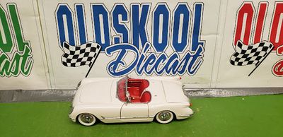 1953 Corvette Convertible White w/ Red Interior Franklin Mint B11KC31 1:24 Scale