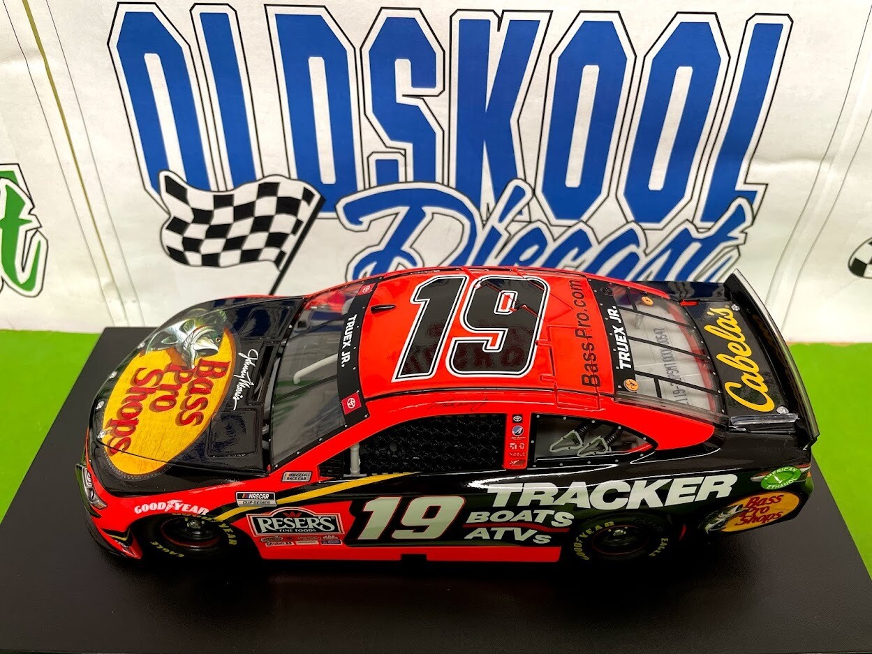 Martin Truex Jr #19 Bass Pro Shops 2021 Nascar Cup Series C192123BPSMT 1:24 Scale