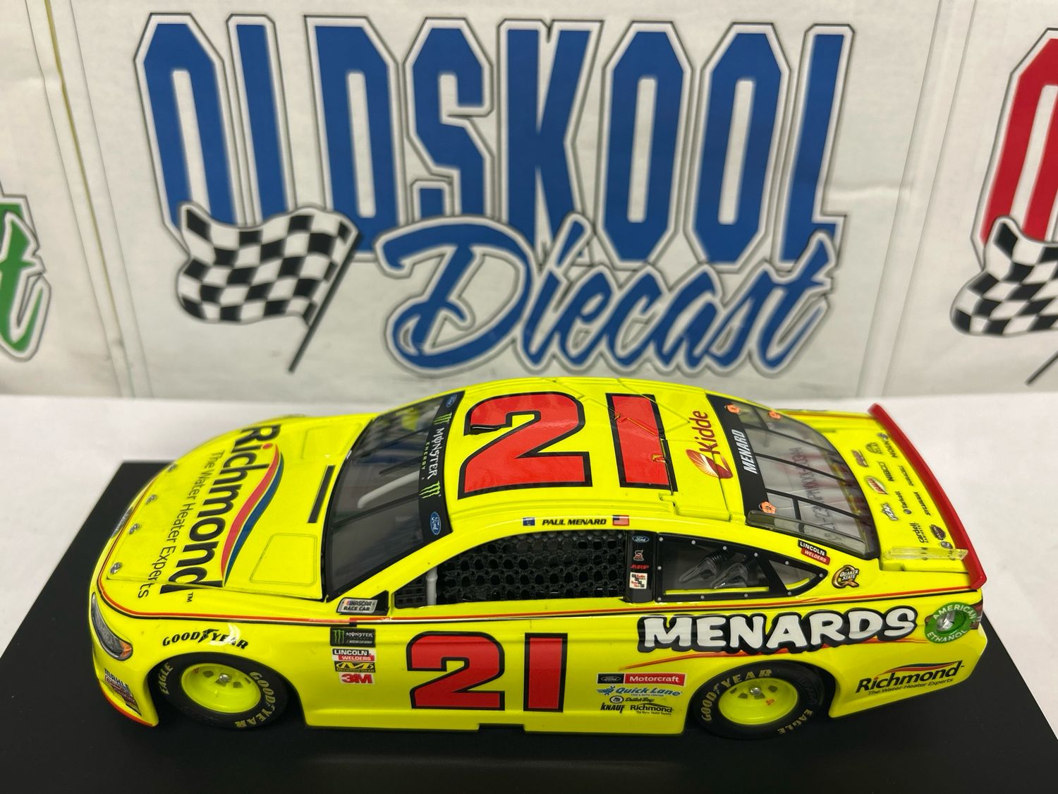 Paul Menard #21 Menards 2018 Nascar Cup Series C211823MNPM 1:24 scale