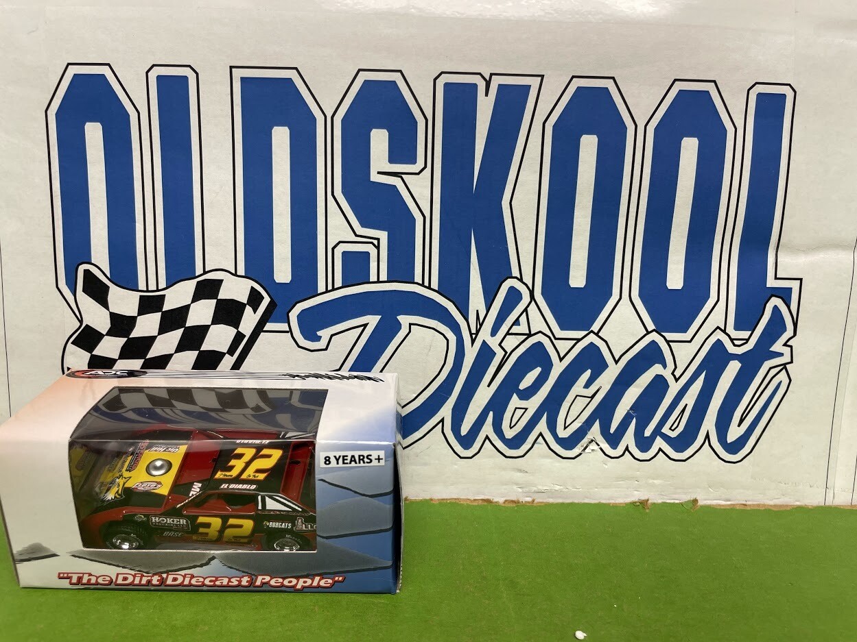 Bobby Pierce Millon #32 Late Model Dirt 2022 DW622M390 1:64 scale