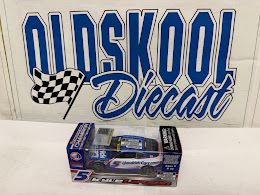 Kyle Larson #5 Hendrickcars.com Champion 2025 Nascar Cup Series CX52561HENKLCHA 1:64 scale