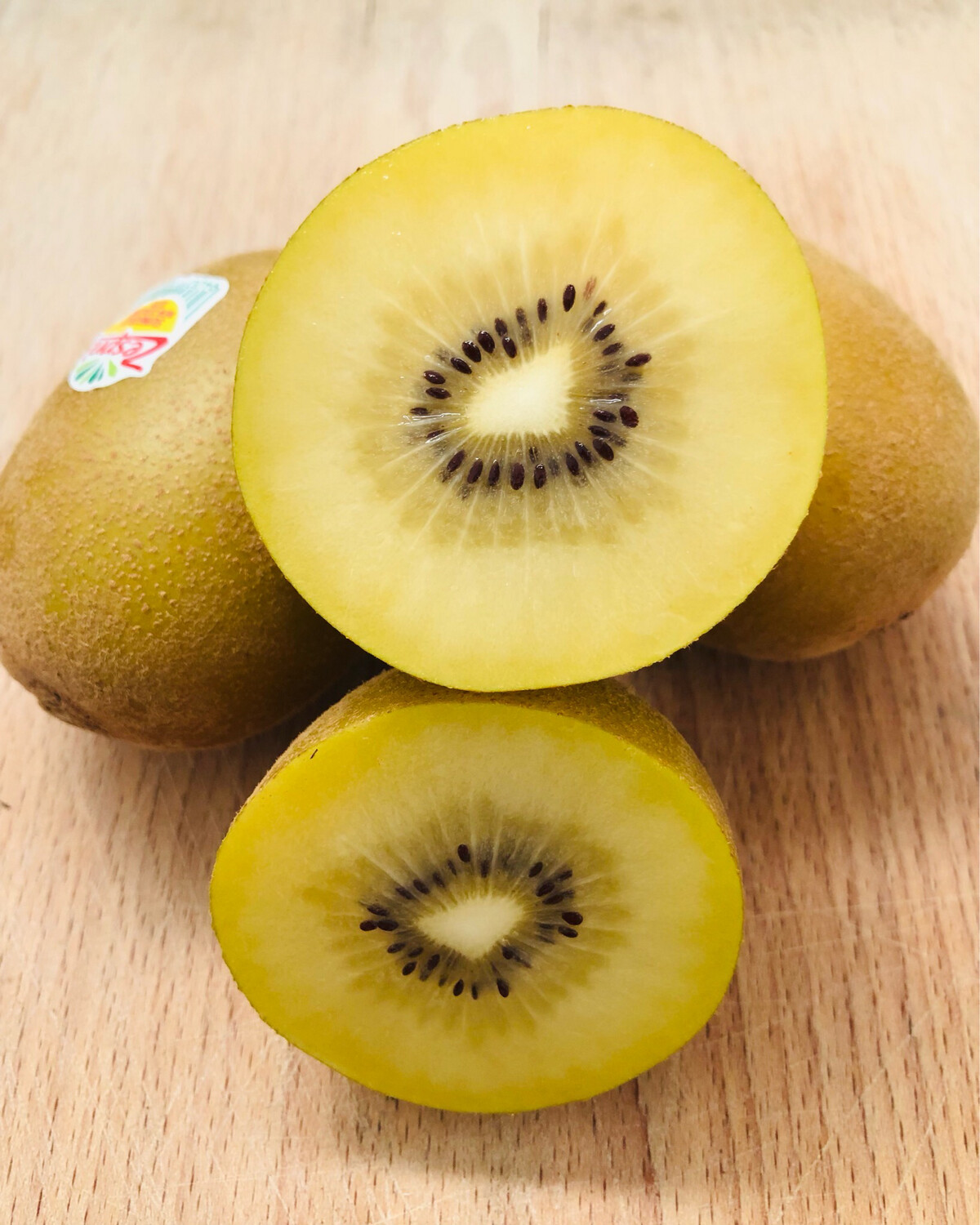 Kiwi gialli al pezzo