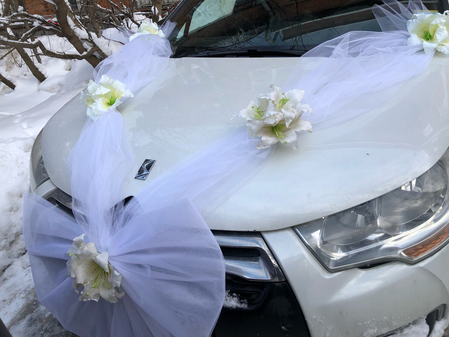 Лента для авто «Невеста », белый, фатин, лилии 