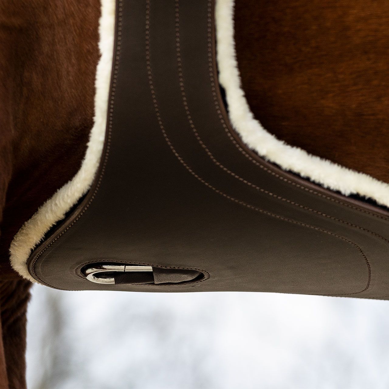 Sangle à bavette avec fourrure détachable - QHP