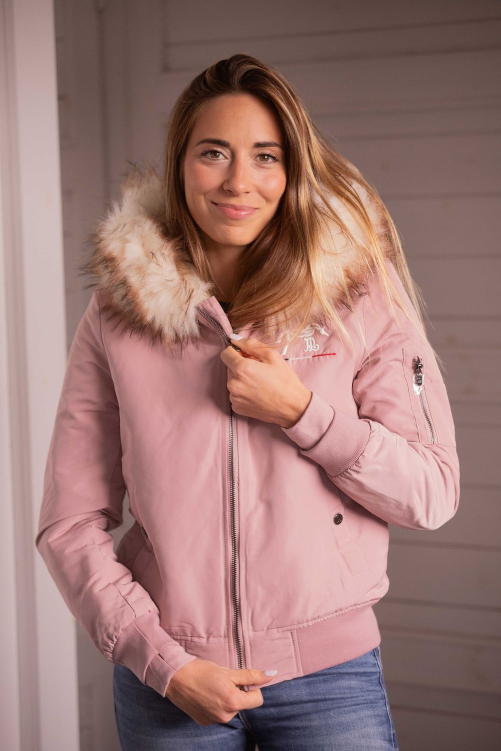 Bombers  Lyon vieux rose - Pénélope LEPREVOST
