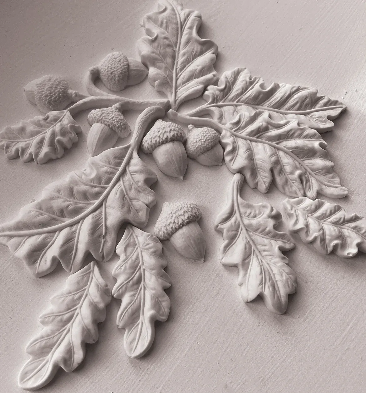 Oak Leaves &amp; Acorns Mould 6x10 - IOD