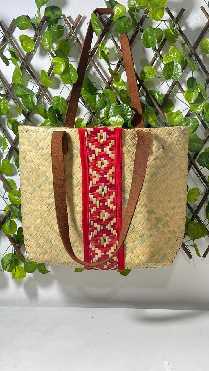 Bolsos de tule elaborados a mano