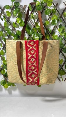 Bolsos de tule elaborados a mano