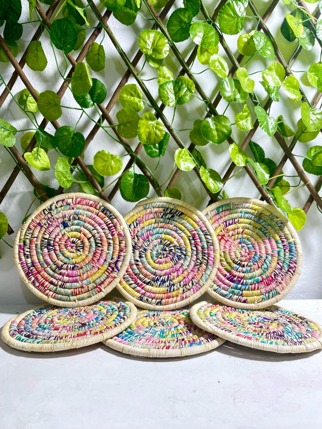 Aislantes de 6” pulgadas tejidos a mano con la fibra natural del junco (sólo pedidos personalizados)
