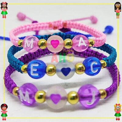 Pulsera Tejida Macrame Con Letras Acrilicas Oro18k