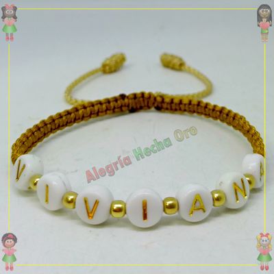 Pulsera Tejida Macrame Con Letras Acrilicas Oro18k
