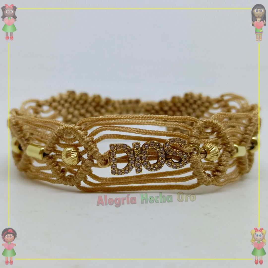 Pulsera Tejida en Macramé con Dije Dios en Oro 18K