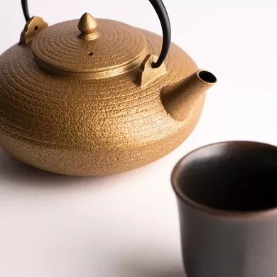 THÉIÈRE FONTE DU JAPON - ITOME 0.70L OR