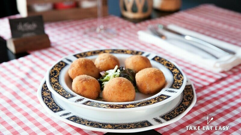 Croquetas caseras de jamón.