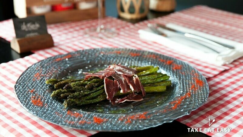 Trigueros a la sal con Jabugo.