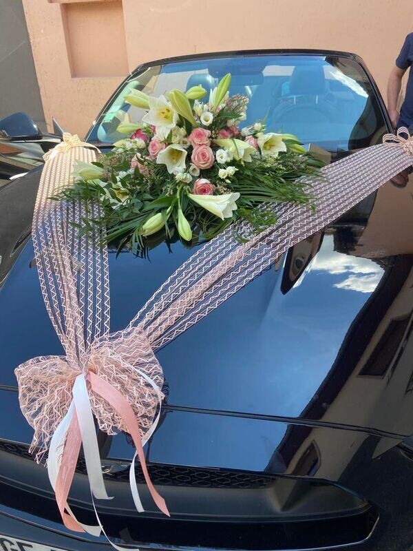 Arrangement de voiture et decoration rubans