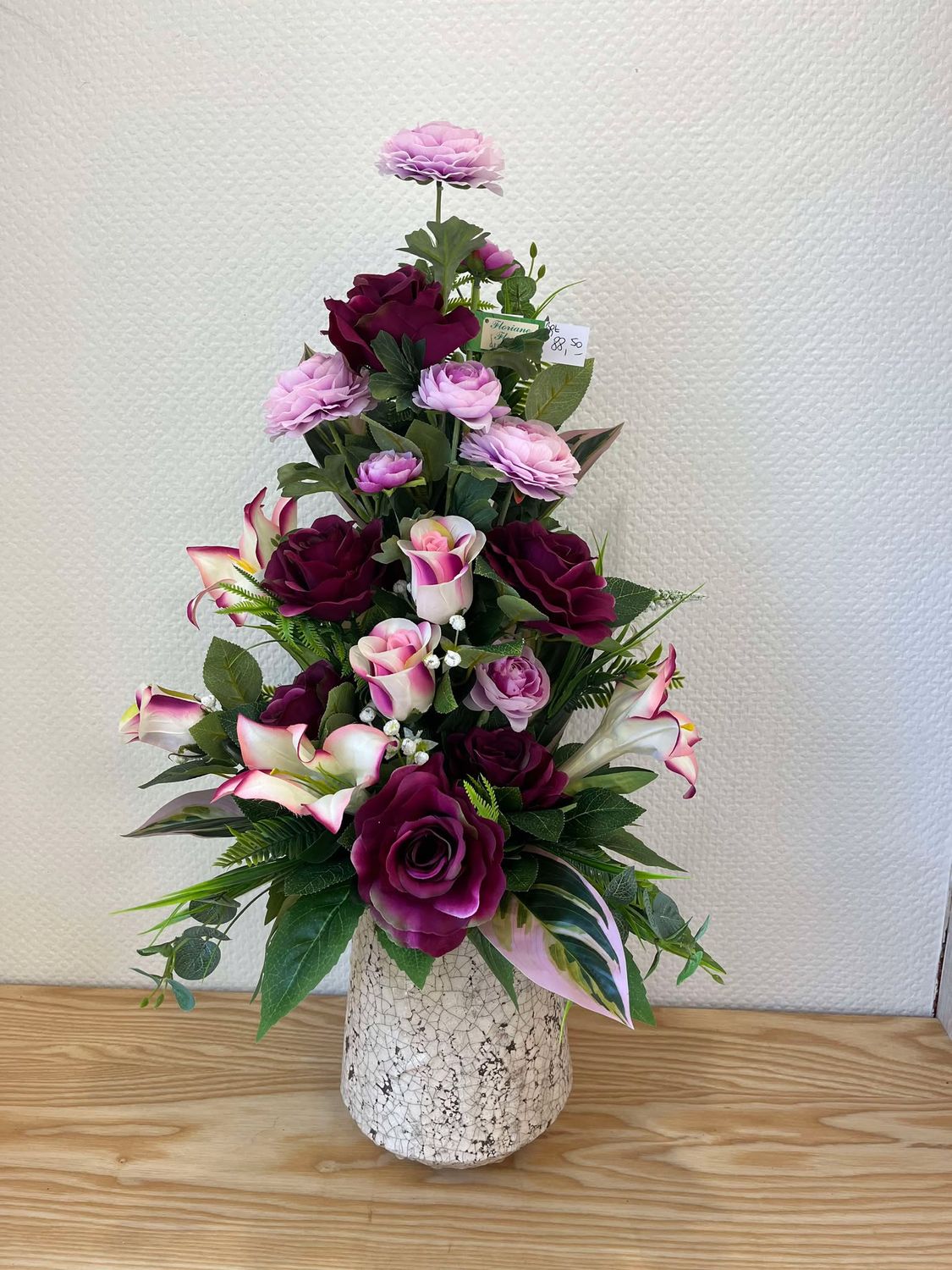 Bouquet vase en fleurs artificielles deuil