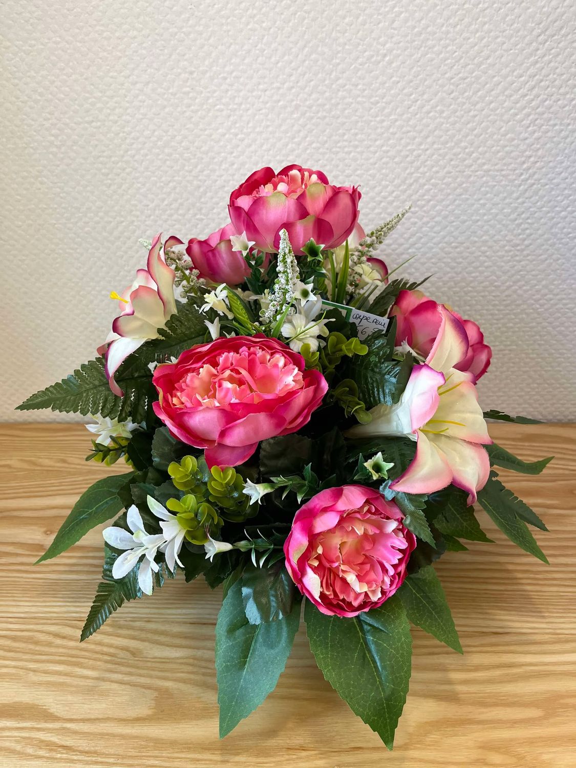 Coussin de fleurs artificielles deuil