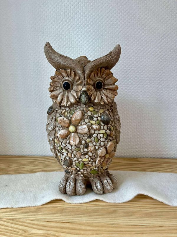 Hibou fleuri en poterie