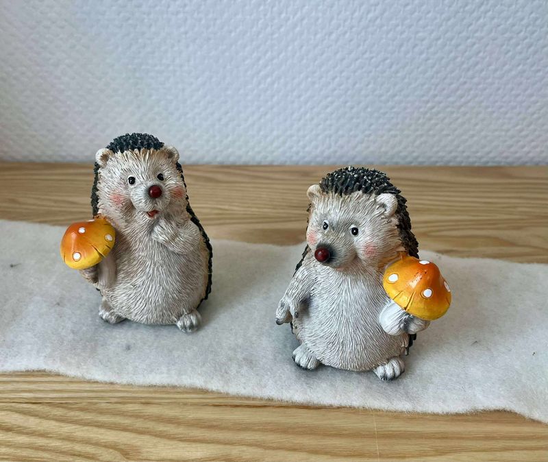 Hérisson avec champignon